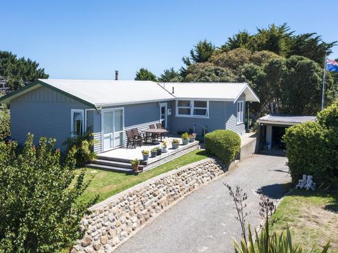 686 Waikawa Beach Road, Waikawa Beach