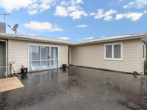 25 Vera Road, Te Atatu South