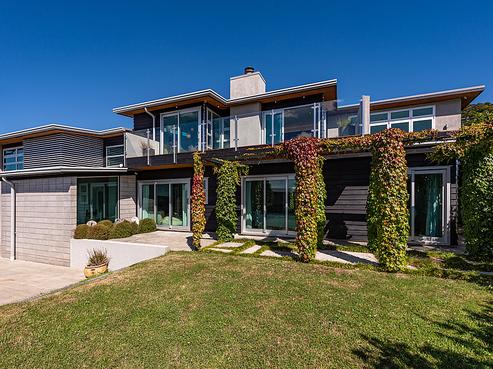 18 Mewburn Rise, Karori