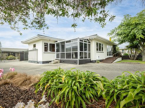 224 Kennedy Road, Onekawa