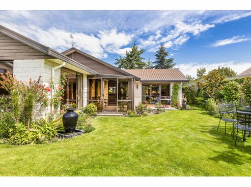 18 Crosdale Place, Burnside