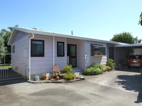 52 Allens Lane, Clive