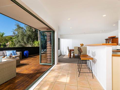 10 Falstone Lane, Browns Bay