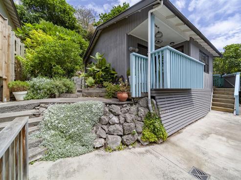 90 Shakespeare Road, Napier Hill