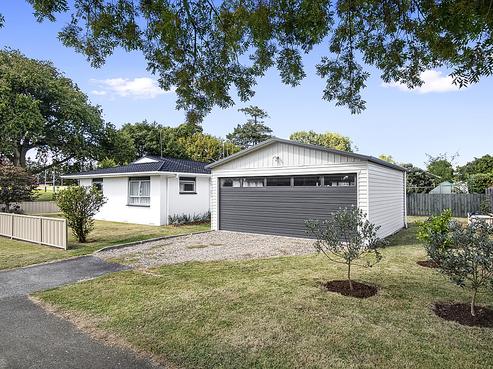 17 Carlyle Street, Leamington