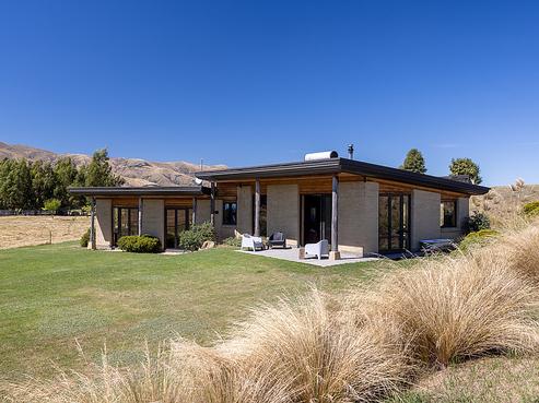221 Loess Lane, Hawea Flat