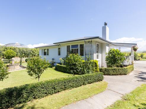 601 Swamp Road, Puketapu