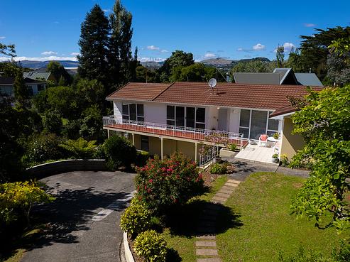 80A Mana View Road, Mana