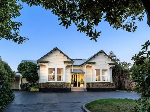 16 Bond Street, Marton