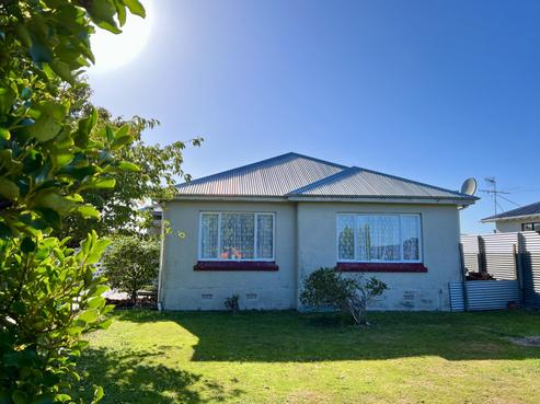 180 Pomona Street, Strathern