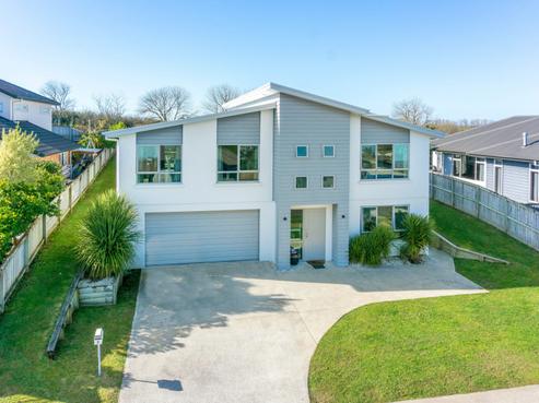 3 Bishopsworth Way, Huntington