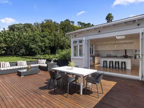 16 Albert Road, Devonport