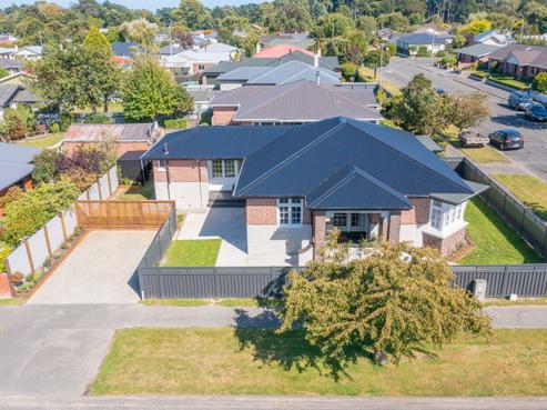 42 Antrim Street, Windsor