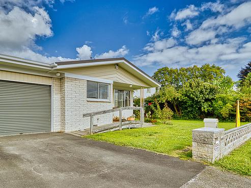 203 Pattison Road, Akina