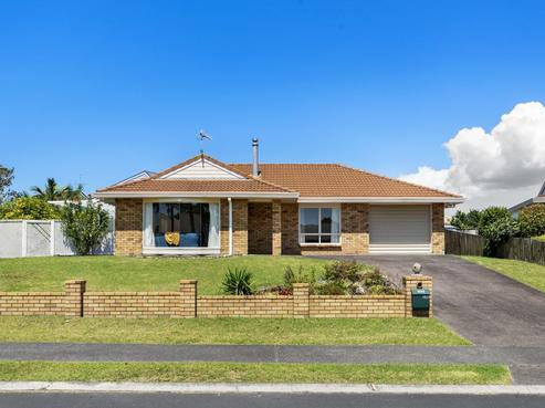 196 Lakeside Drive, Orewa
