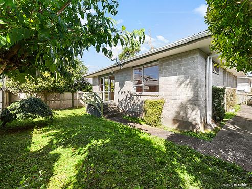 8B Cargill Street, Karori