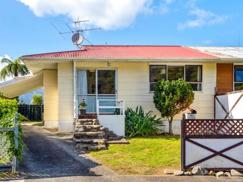 16A Indiana Grove, Totara Park