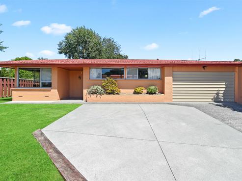 16 Beverley Crescent, Hillcrest