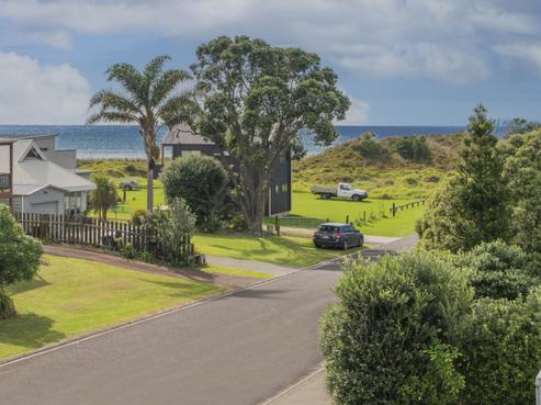 4A Moray Place, Whiritoa