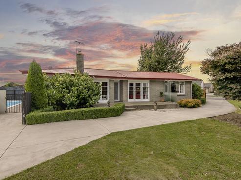 77 Veitches Road, Casebrook