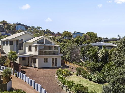 5A Tetley Road, Surfdale