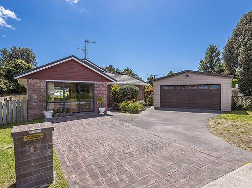 2 Realm Drive, Paraparaumu