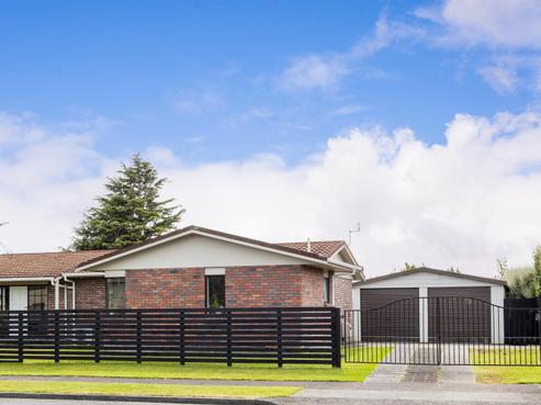 42 Heta Road, Highlands Park