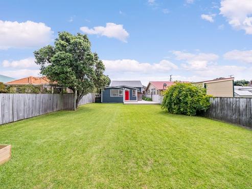 25 Tuatoru Street, Eastbourne