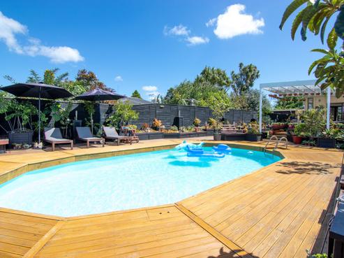 388 Botanical Road, West End