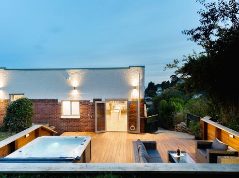 28 Seaview Terrace, Kew