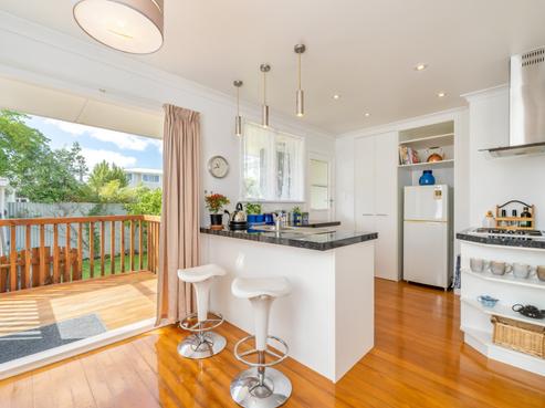 2/32 Bay Street, Petone