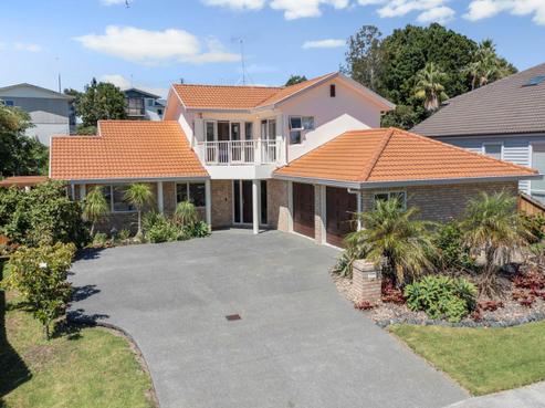 14 Margaret Henry Crescent, Oteha