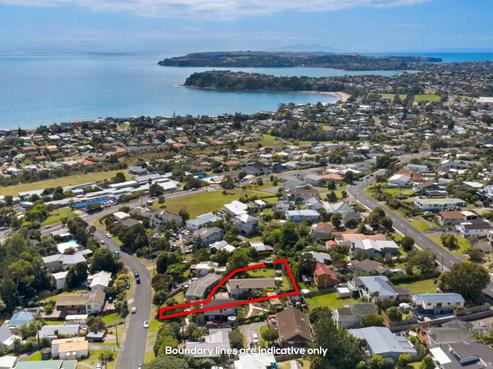 65 Elliston Crescent, Stanmore Bay
