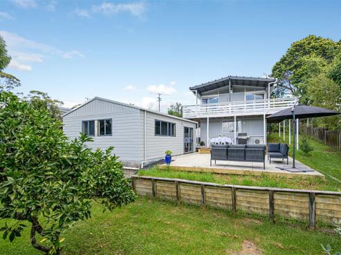 100 Awaroa Road, Sunnyvale