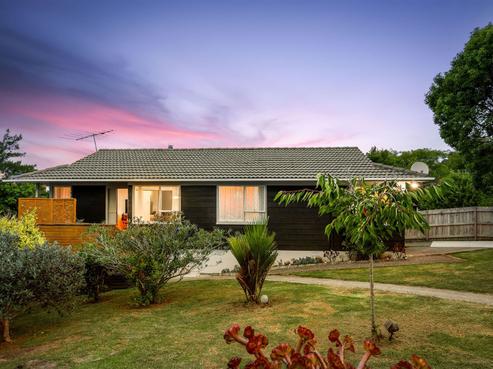92 Reynella Drive, Massey