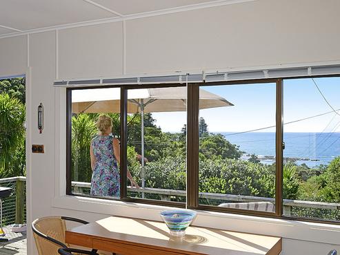 8 Spray Crescent, Leigh