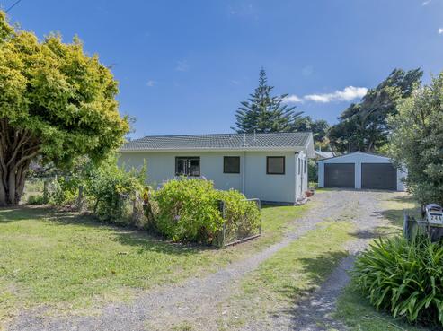 24A Manuka Street, Otaki Beach