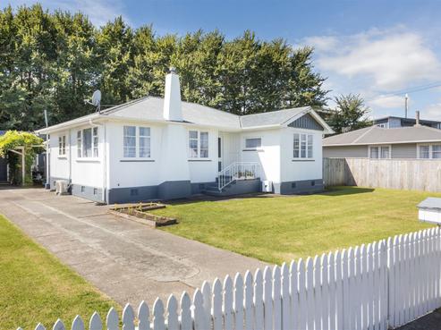 13 Jenks Street, Foxton