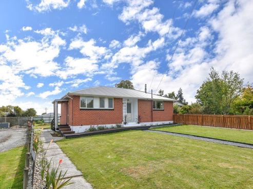 48 Dryden Street, Milton