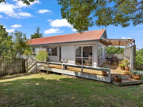 1/76 Totaravale Drive, Totara Vale