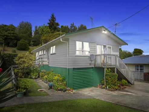 32 Memorial Drive, Parahaki