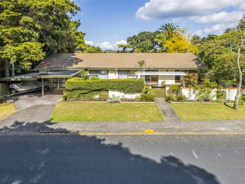 26 Scenic Drive, Hillpark