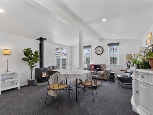 44 Queens Avenue, Waikuku Beach