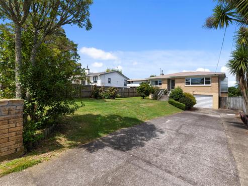 11 Grand Vue Road, Kawaha Point