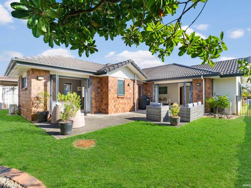 10E Landon Place, Pukekohe