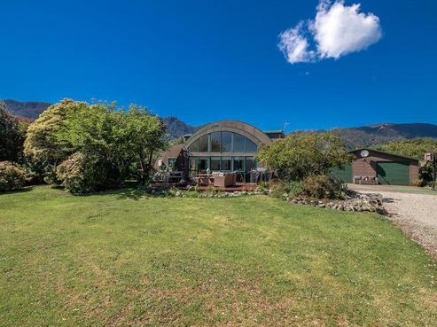 102 Jones Creek Road, Waimangaroa