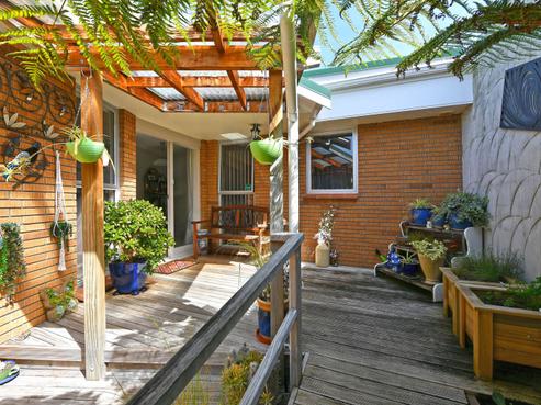 7A Roband Crescent, Brown Owl