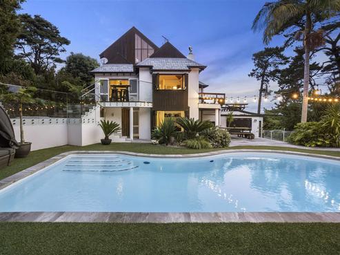170 Attwood Road, Paremoremo