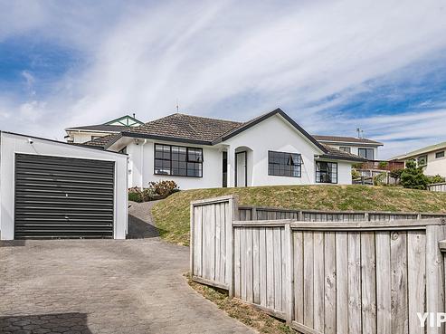 11B Fernwood Court, Woodridge