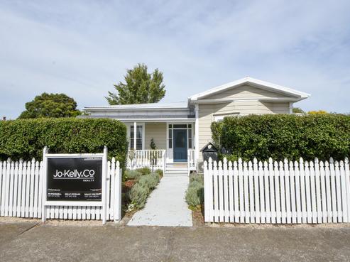 16 King Street, Carterton